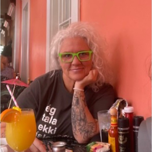 Meet your Posher! - Picture 9 of 14